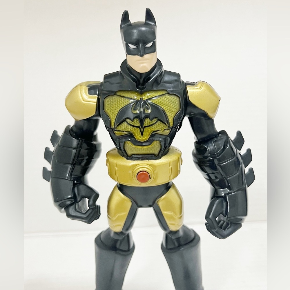 Batman Warrior Talking 10'' Black And Gold Armour Super Hero Action Figure BHD03